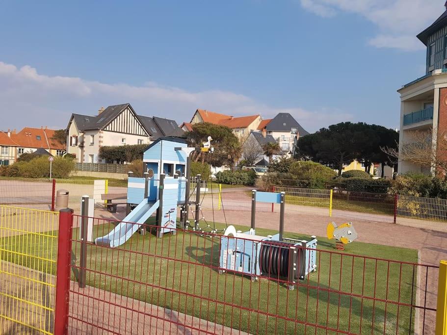 Port-Guillaume, Residence De Vacances Avec Mer & Piscine Dives-sur-Mer Exterior photo